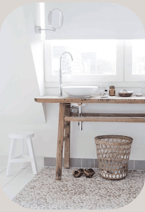 天然石のペブルストーン。小石の丸みを生かした凹凸のある床・壁用モザイクシート