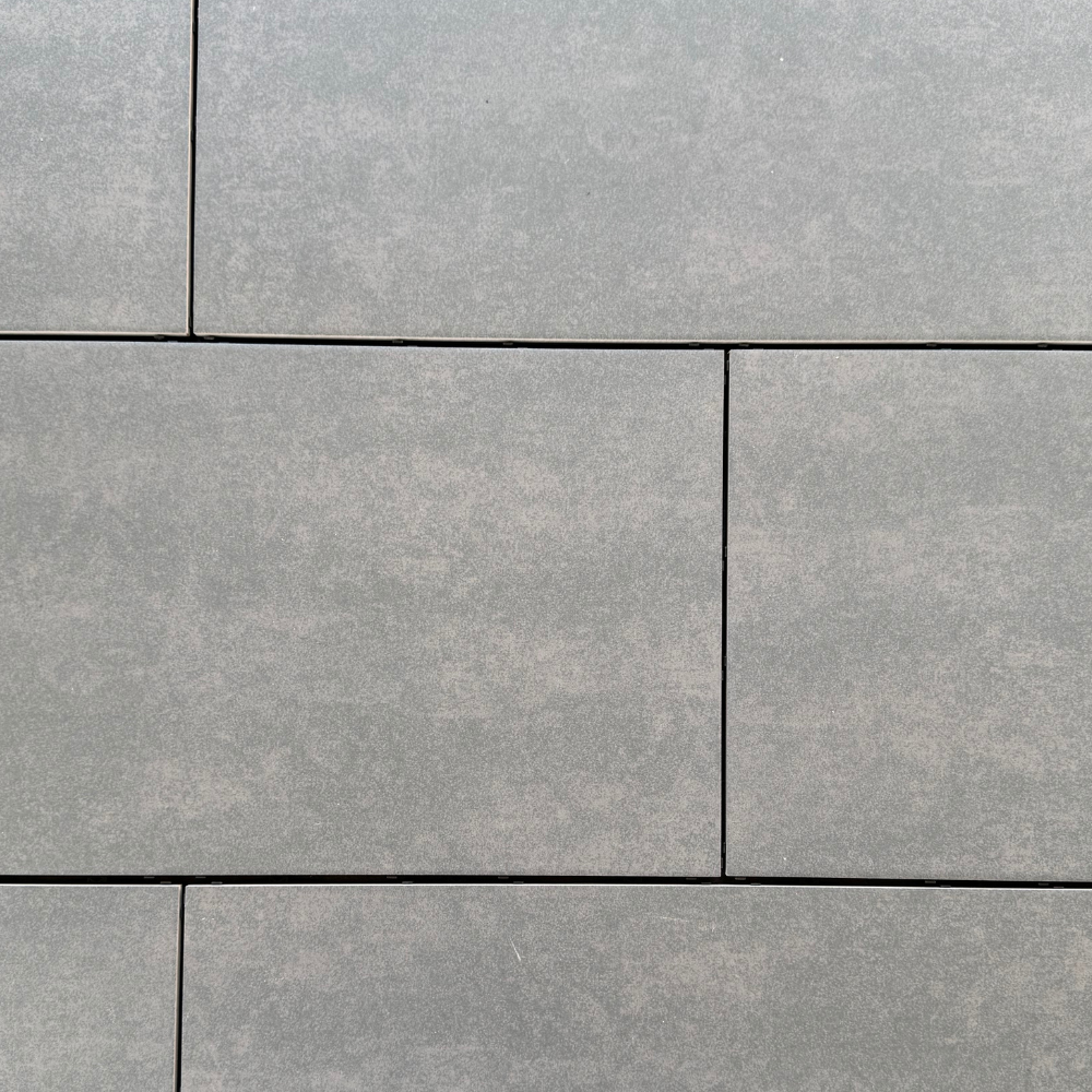 ジョイントタイルのつなぎ目の案内画像。タイルとタイルの隙間の紹介画像。