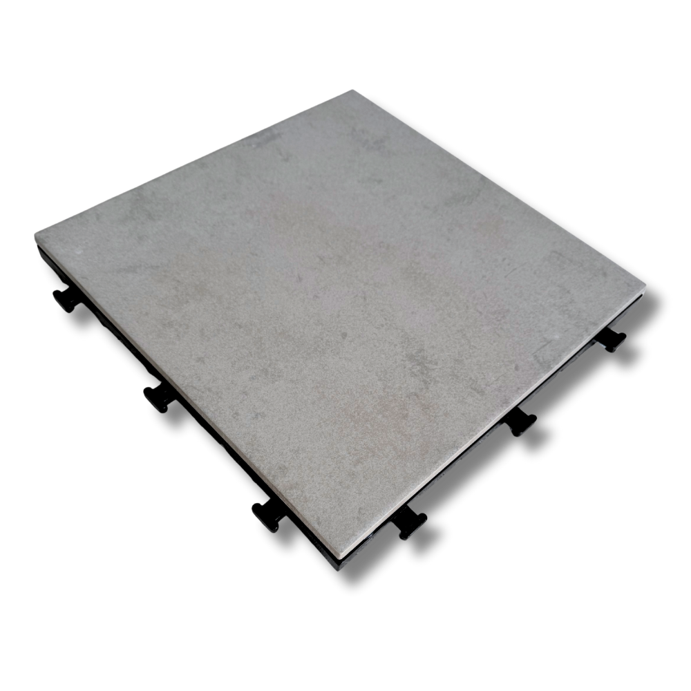 グレー系の本物タイルを使ったジョイントタイル。ベランダの床面に簡単設置ができる商品。