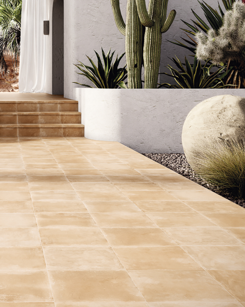 ベージュのテラコッタタイルの玄関アプローチ