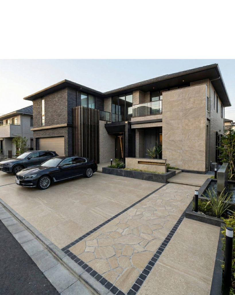 ベージュの駐車場タイルでナチュラル感ある駐車場タイル