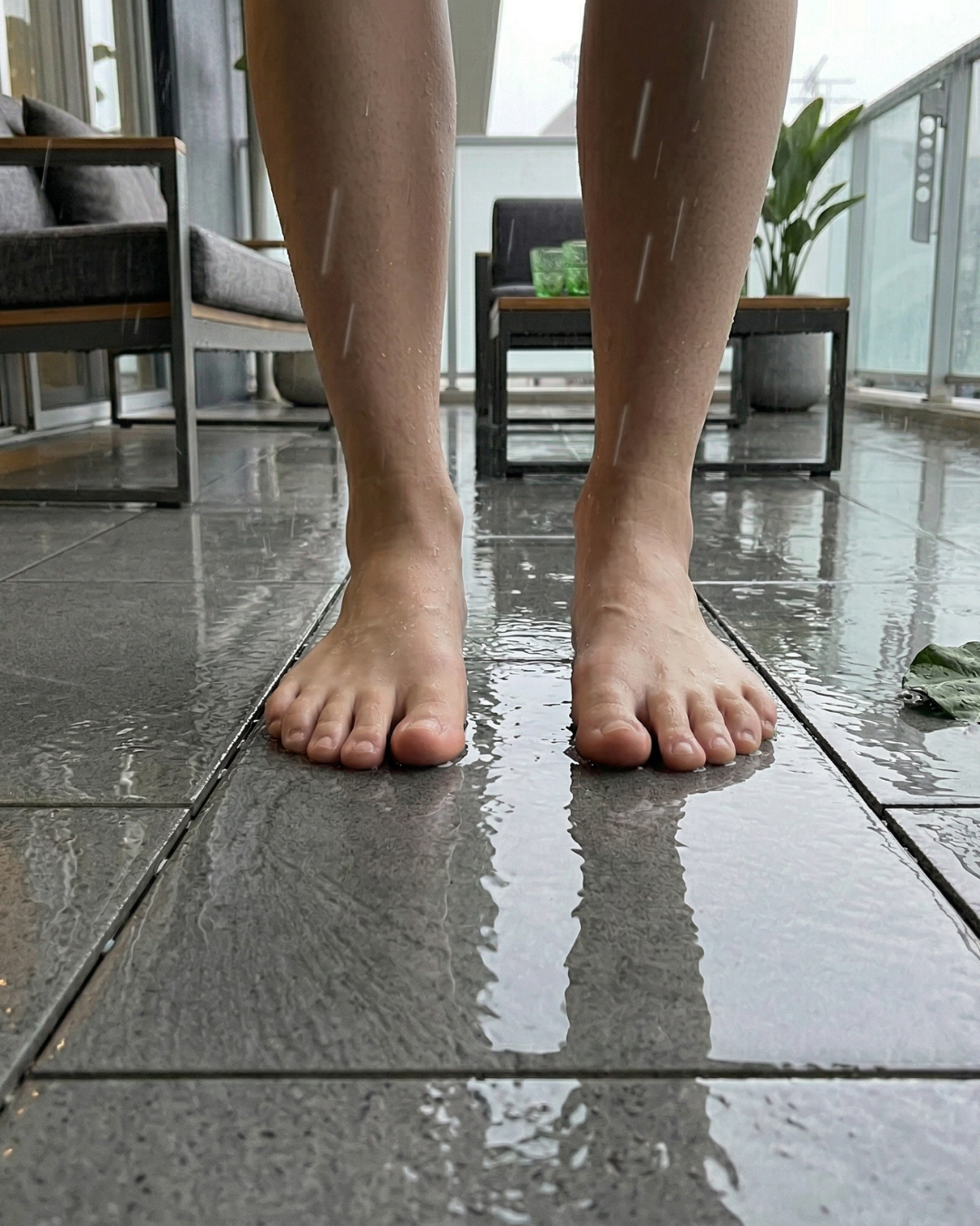 濡れても安全な滑り止め加工のジョイントタイル